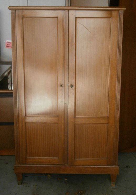 Mobilier bureaux et armoires dons.encheresdomaine